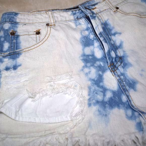 Womens Shorts Size 28 Cutoff Jean Distressed Bleached Highrise High Waist Denim - Picture 8 of 13